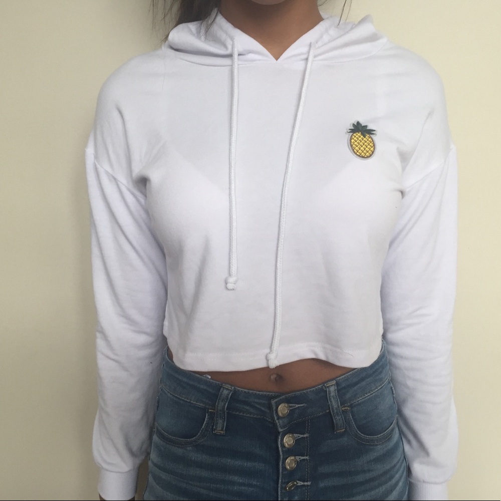 Cute white Pineapple mid drift hoodie - size small